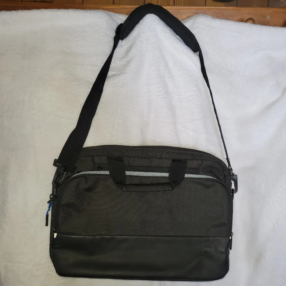 Dell 16x12 Inch Laptop Shoulder Bag New without tags